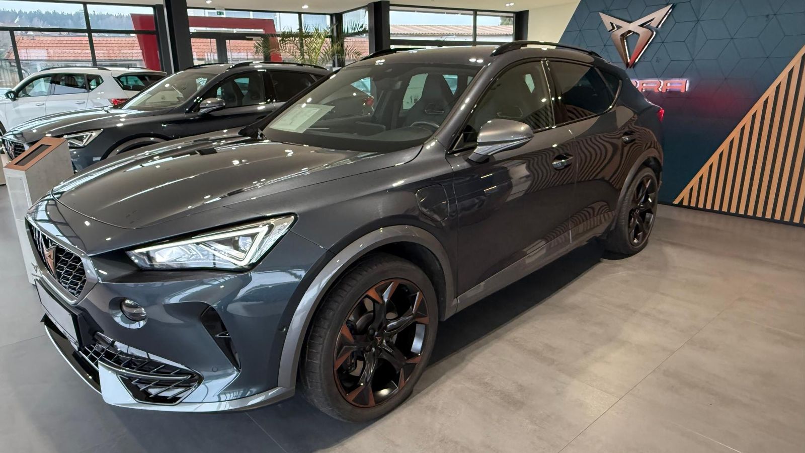 Cupra Formentor VZ 1.4 e-hybrid - Samsaru's Car Outlet