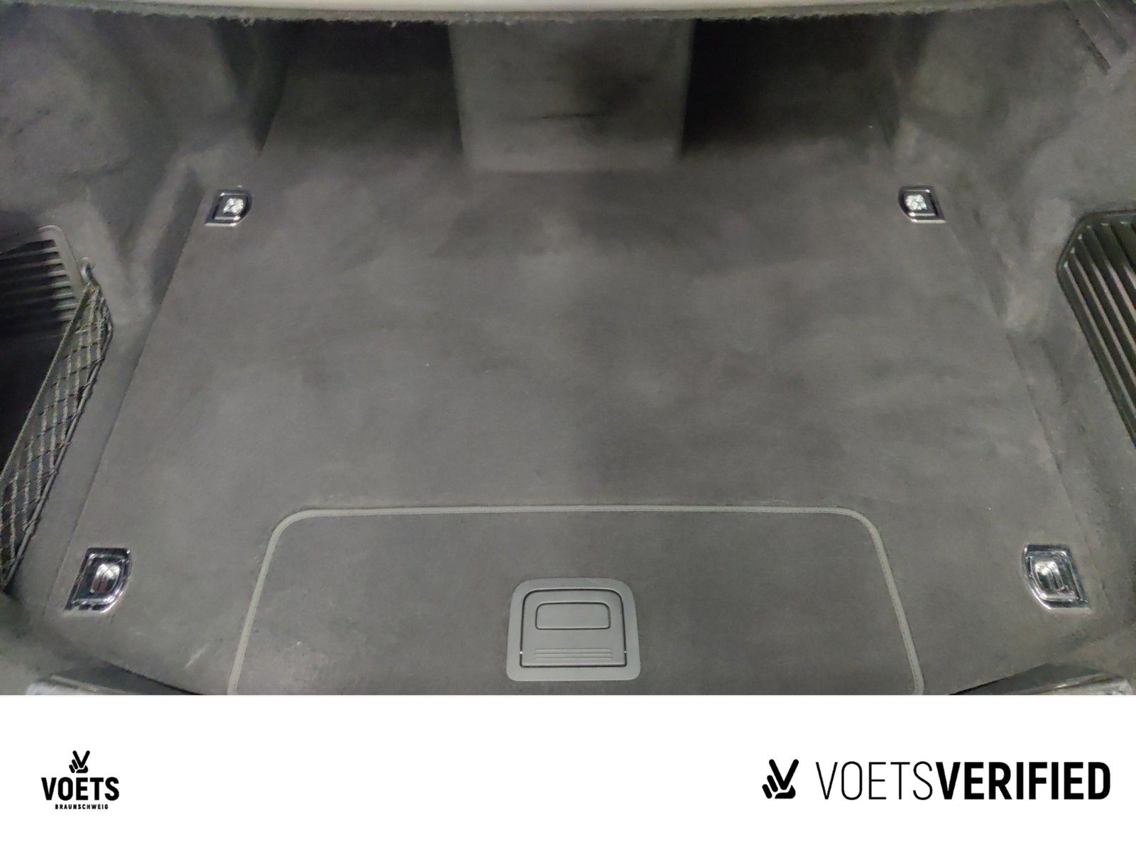 Audi A8 60 TFSIe quattro Tiptronic - Samsaru's Car Outlet