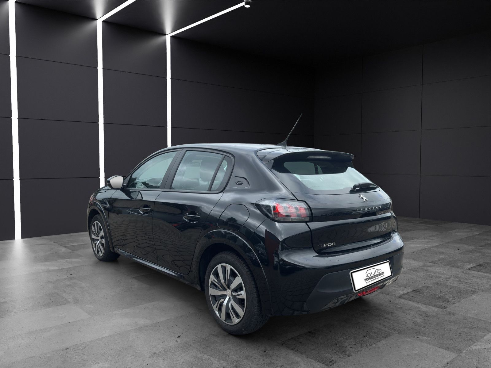 Peugeot 208 eActive - Samsaru's Car Outlet