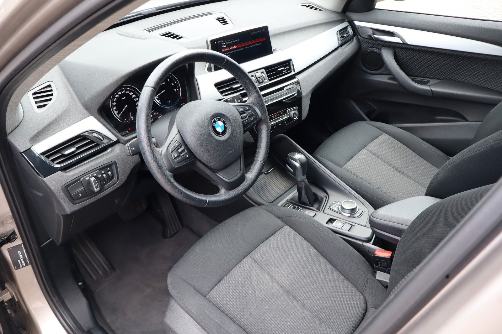 BMW X1 xDrive 25 e Advantage - Samsaru's Car Outlet
