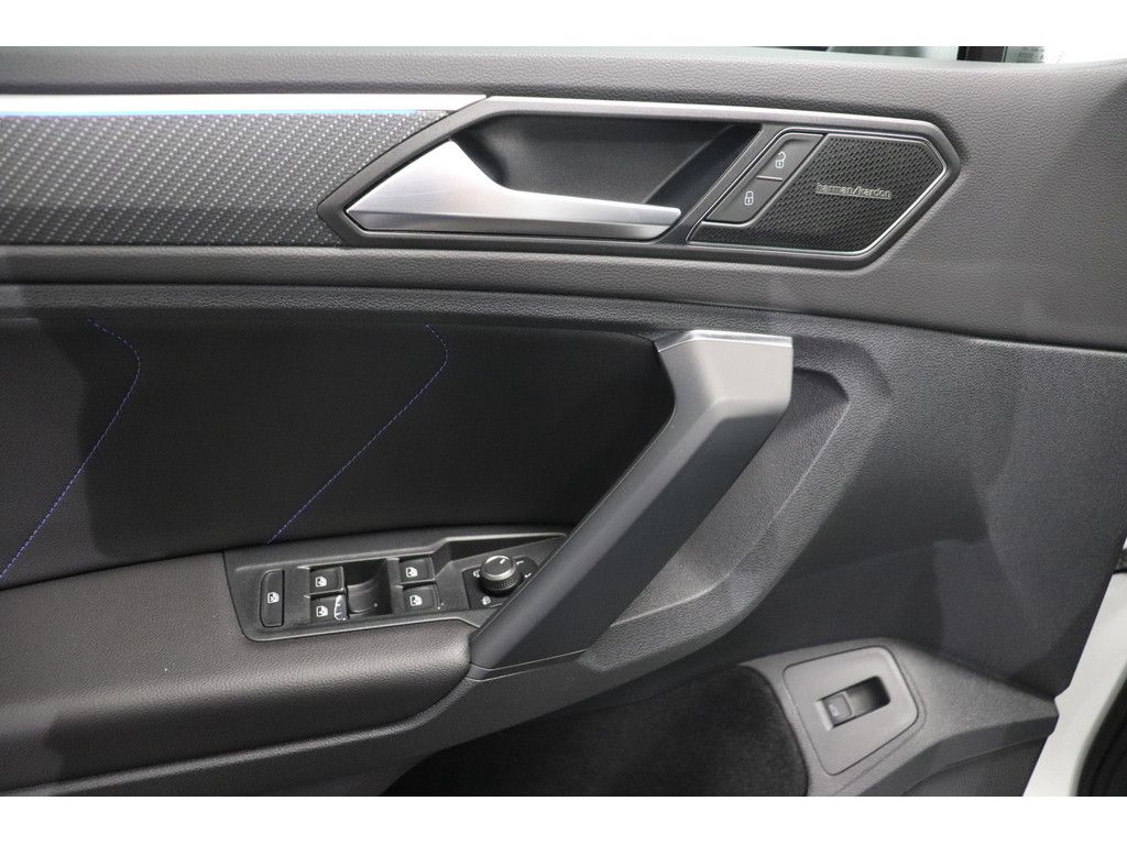 Volkswagen Tiguan R 2.0 TSI 4Motion #HARMAN #Matrix #Panora