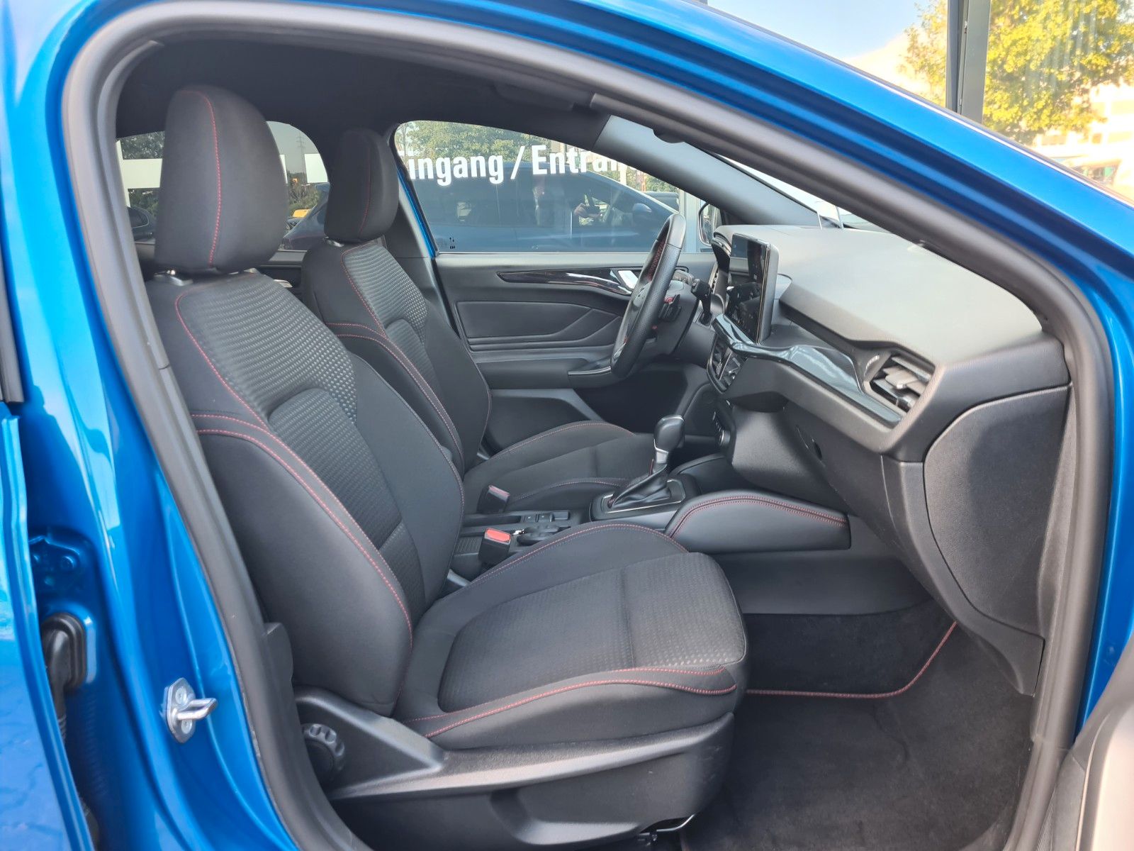 Ford Focus ST-Line X AUT - ASSISTS - HUD - WINTER -