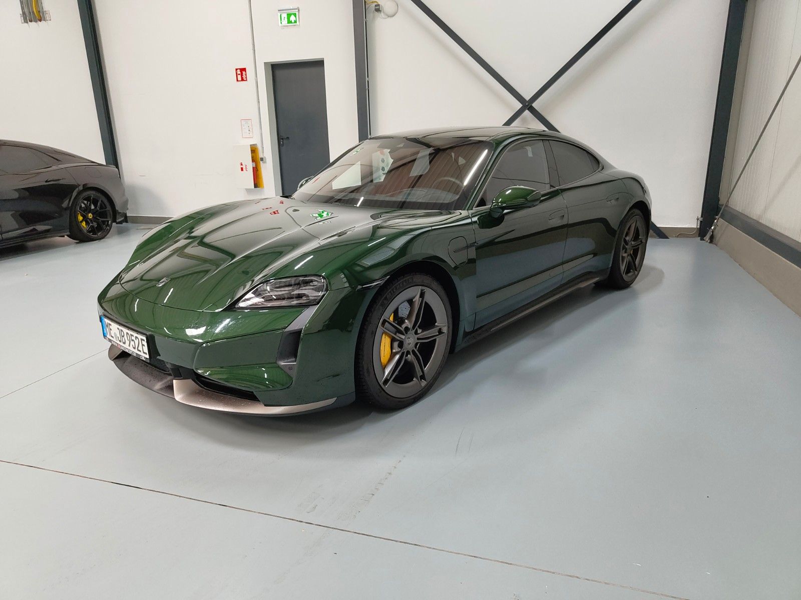Porsche Taycan Turbo S Pano ActiveRide HUD UPE 247.250€
