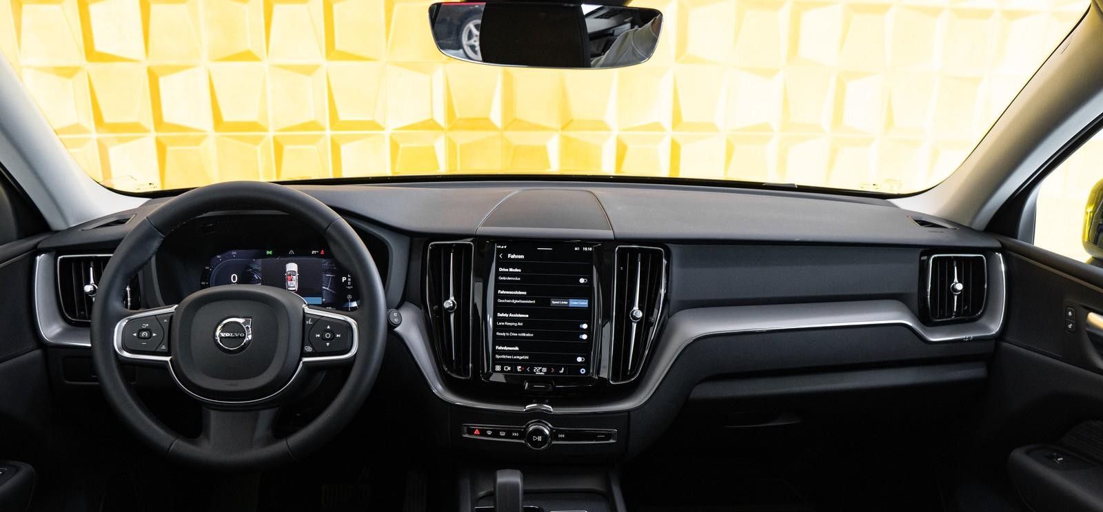 Volvo XC 60 - Samsaru's Car Outlet