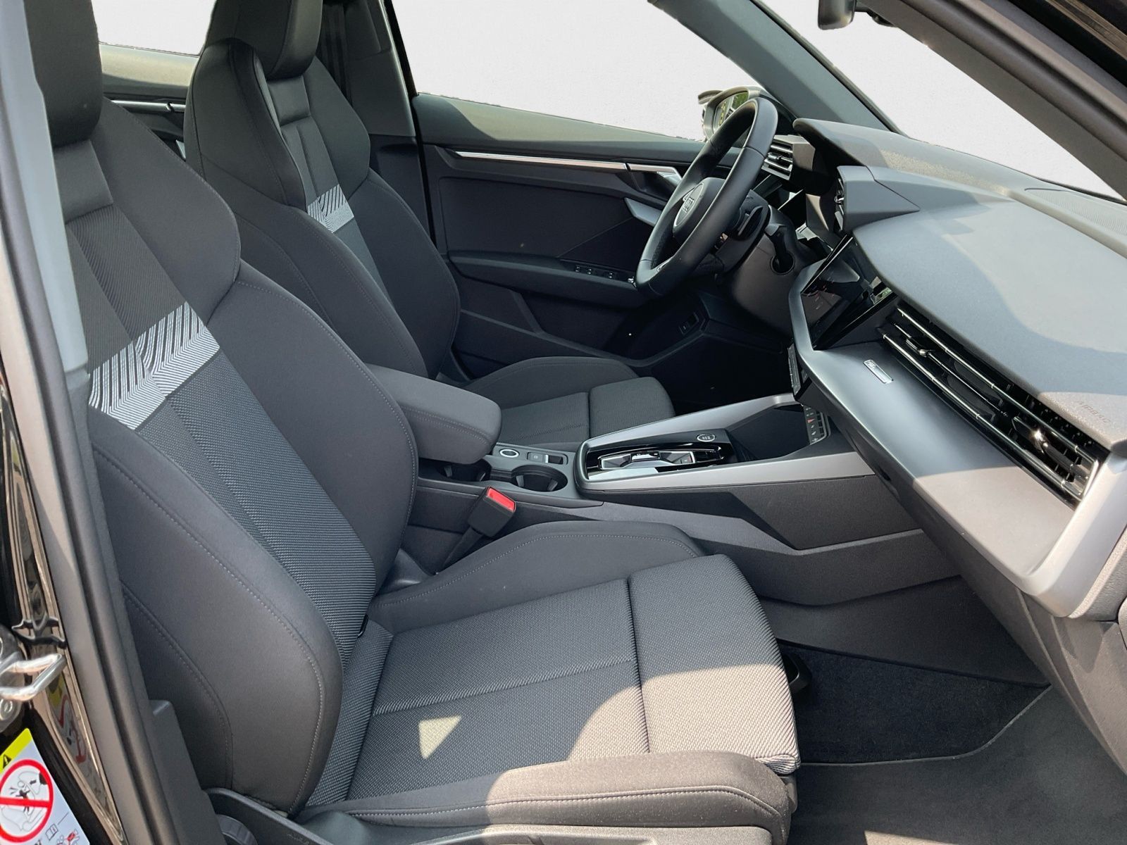 Audi A3 Limousine 35 TFSI advanced - Samsaru's Car Outlet