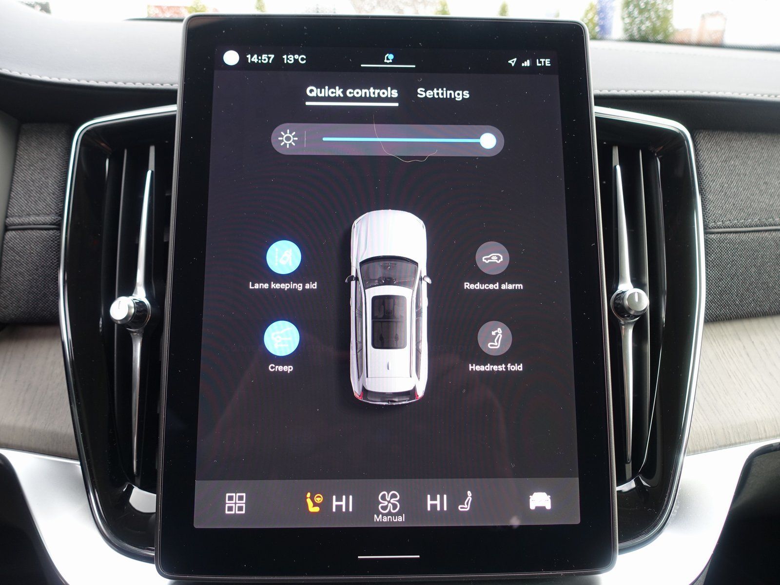 Volvo XC90 Plus Dark T8 AWD B&W/HUD/PANO/FOUR-C/360°