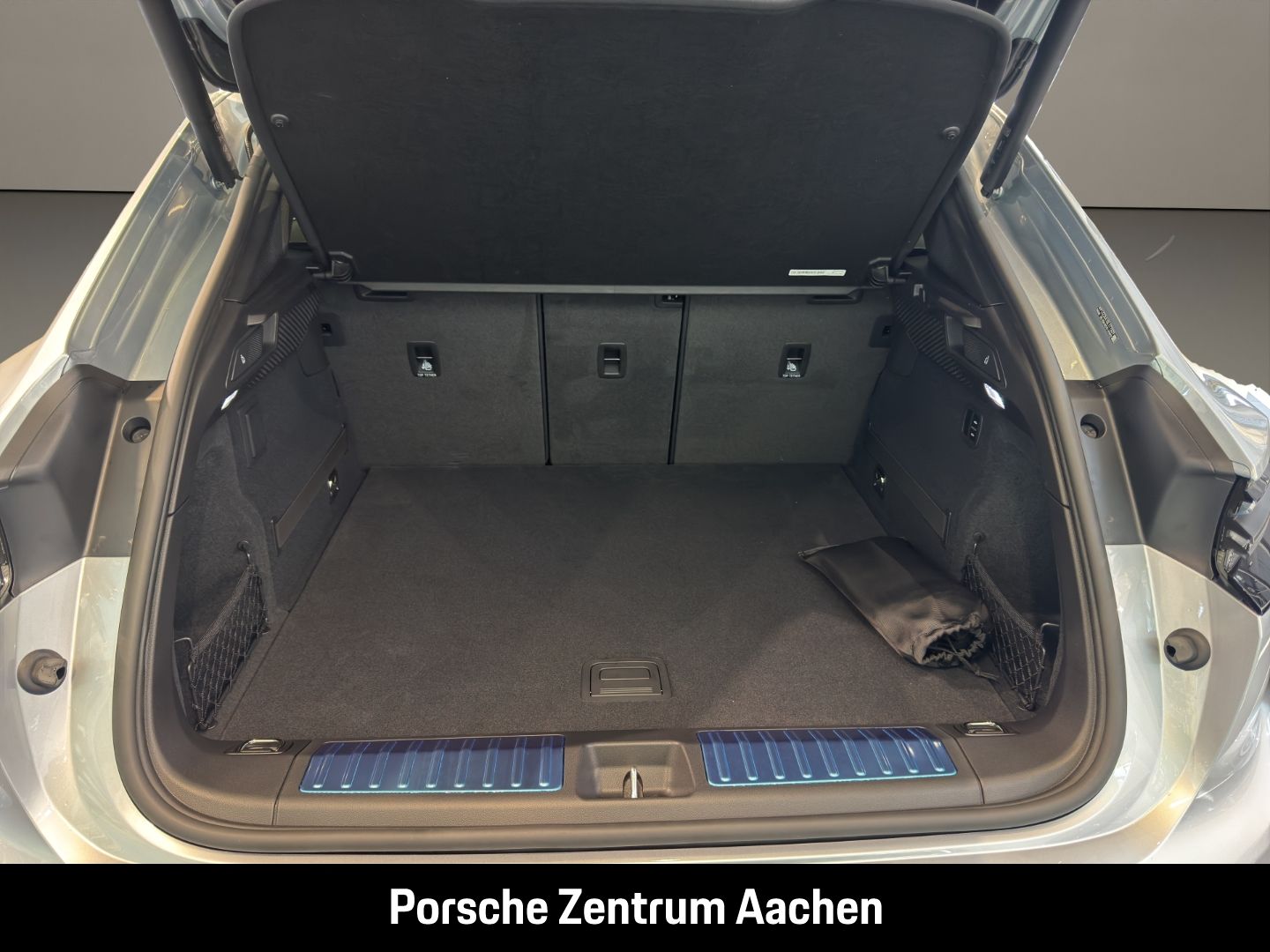 Porsche Macan Turbo BOSE InnoDrive Panorama LED-Matrix