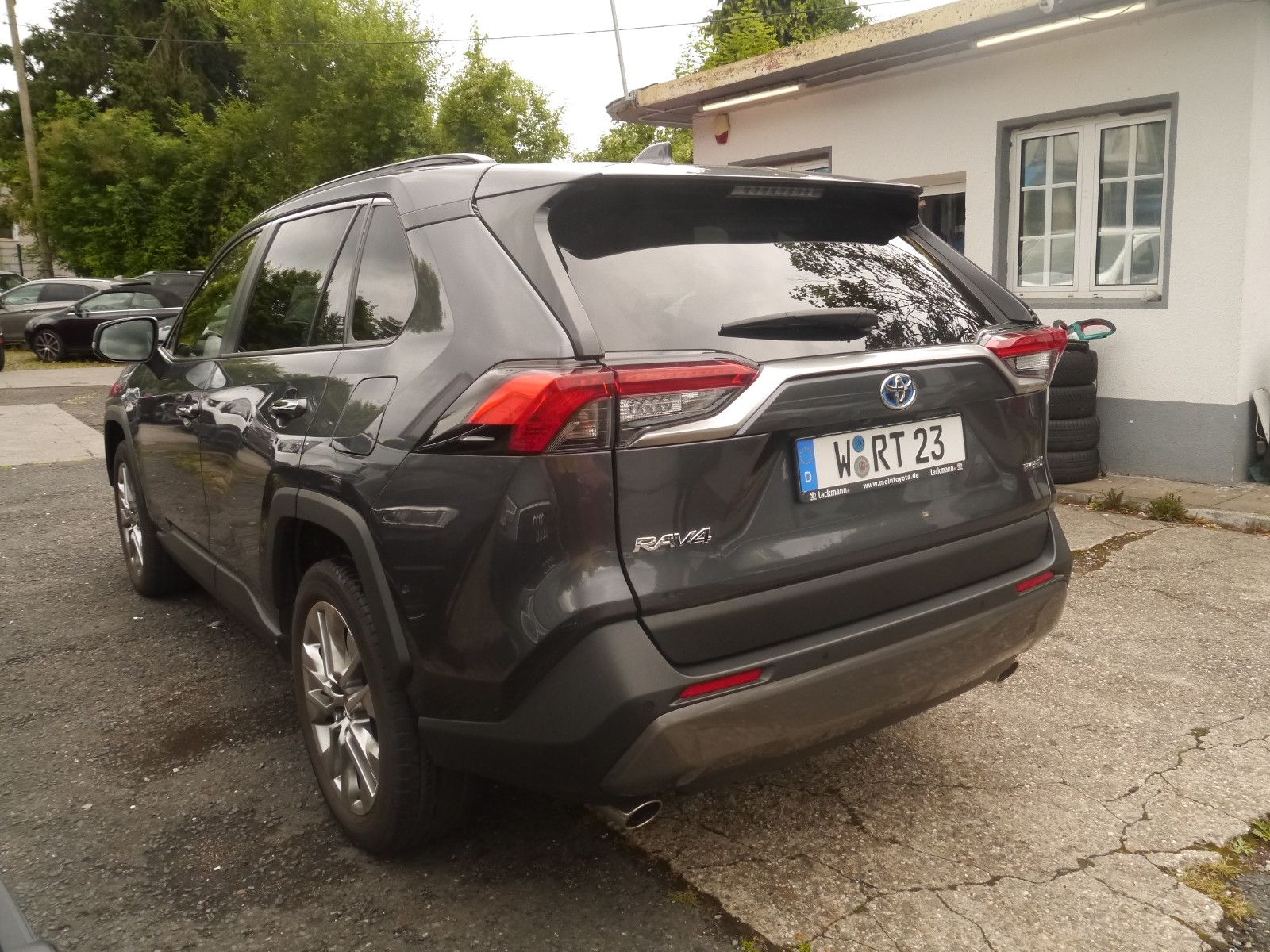 Toyota RAV 4 RAV4 Hybrid 4x4 Lounge - Samsaru's Car Outlet