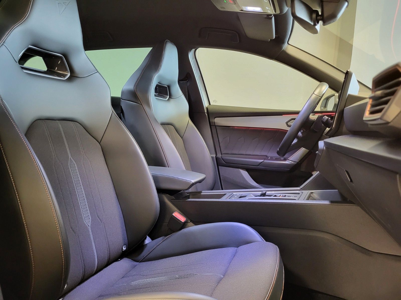 Cupra Leon VZ 2.0 TSI DSG 4Drive - Samsaru's Car Outlet