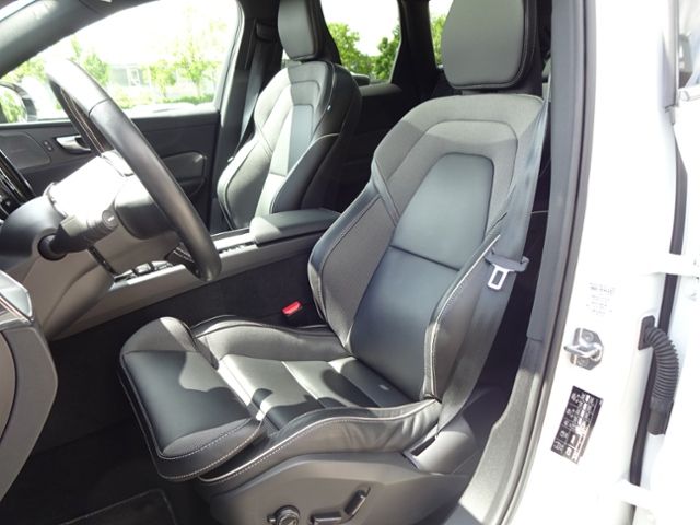 Volvo XC60 T6 R Design Plug-In Hybrid AWD AHK ACC HUD