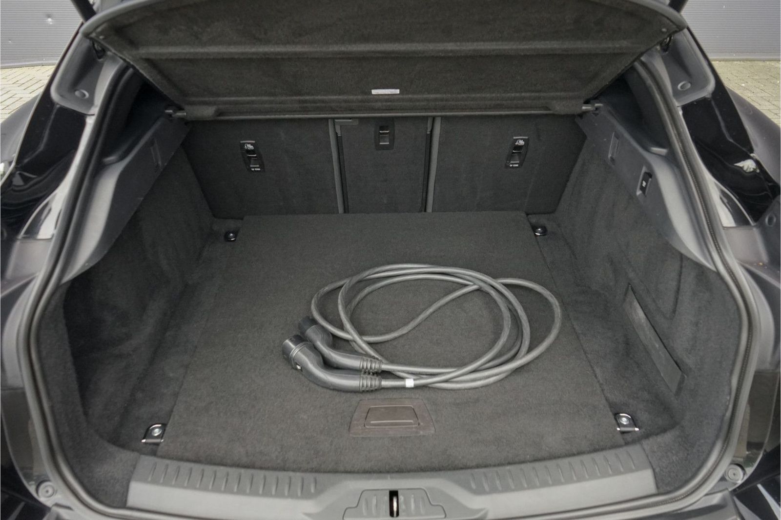 Jaguar I-Pace EV320 SE Business 90 kWh 3 Fase Laden Pan