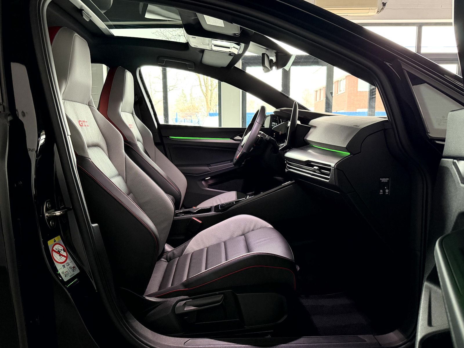 Volkswagen Golf GTI 2.0 TSI*BlackStyle*Pano*IQ*H&K*DCC*HUD*