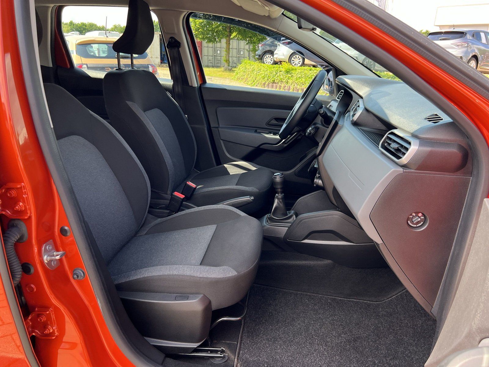 Dacia Duster TCe 100 ECO-G Essential - Samsaru's Car Outlet