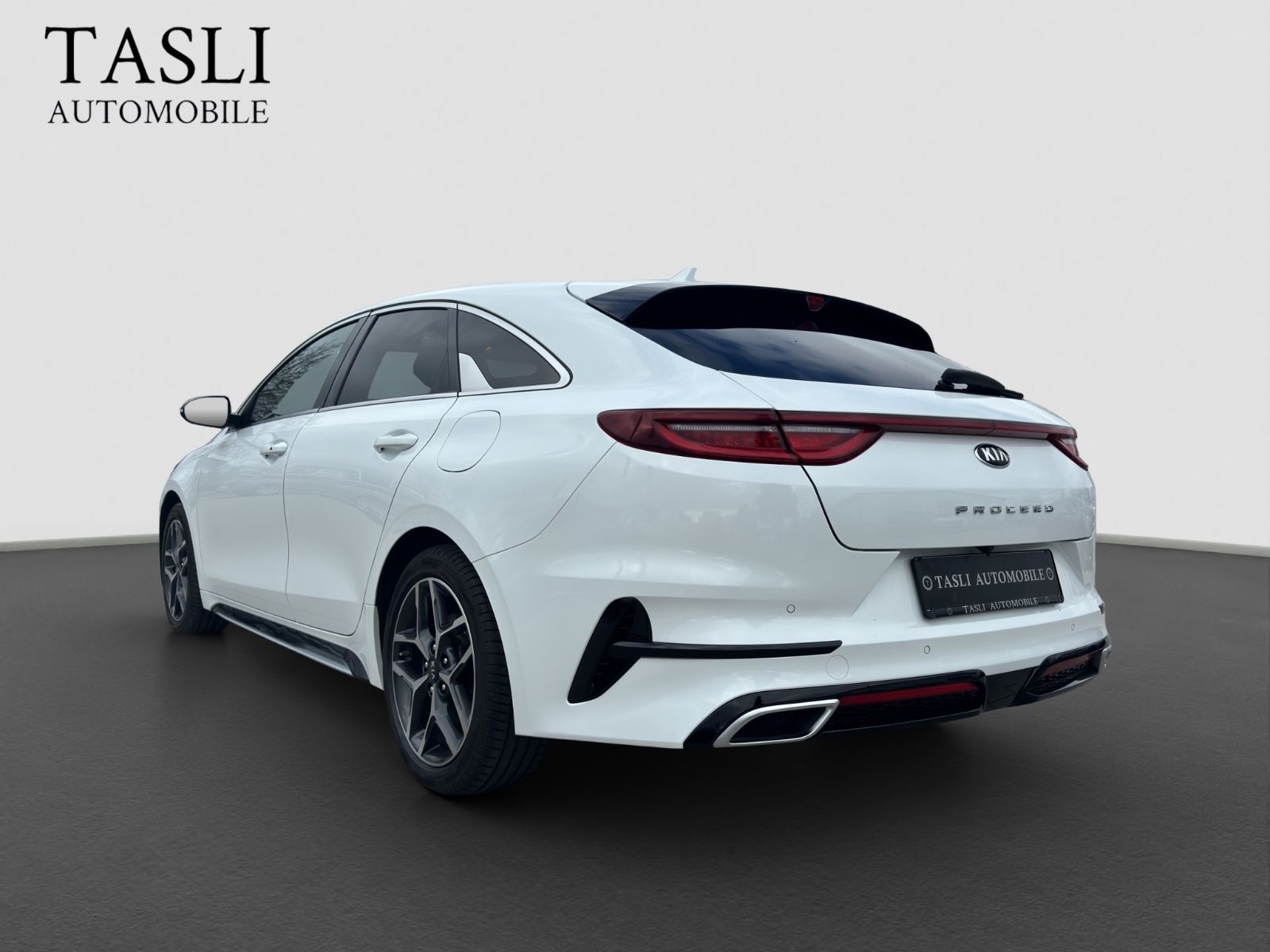 Kia ProCeed GT-Line - Samsaru's Car Outlet