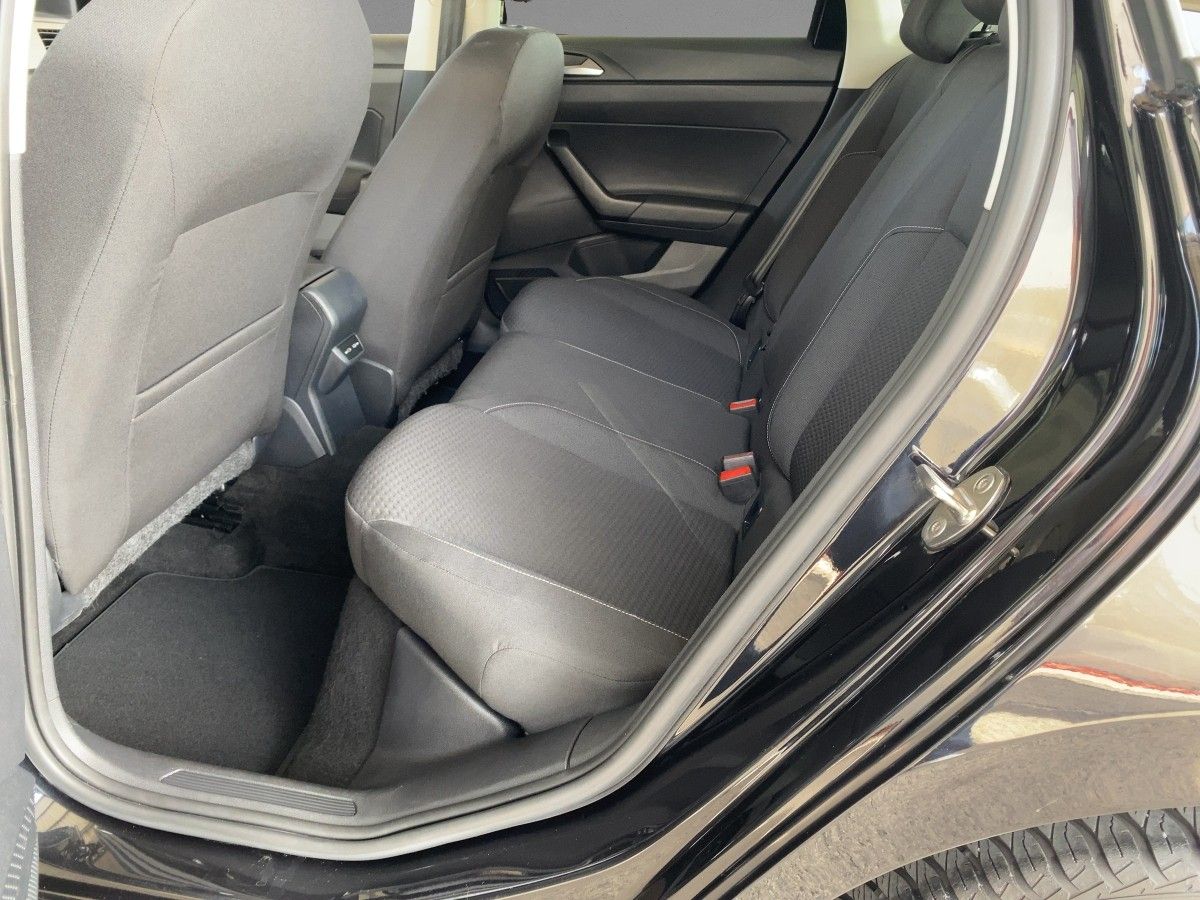 Volkswagen Polo VI Comfortline - Samsaru's Car Outlet