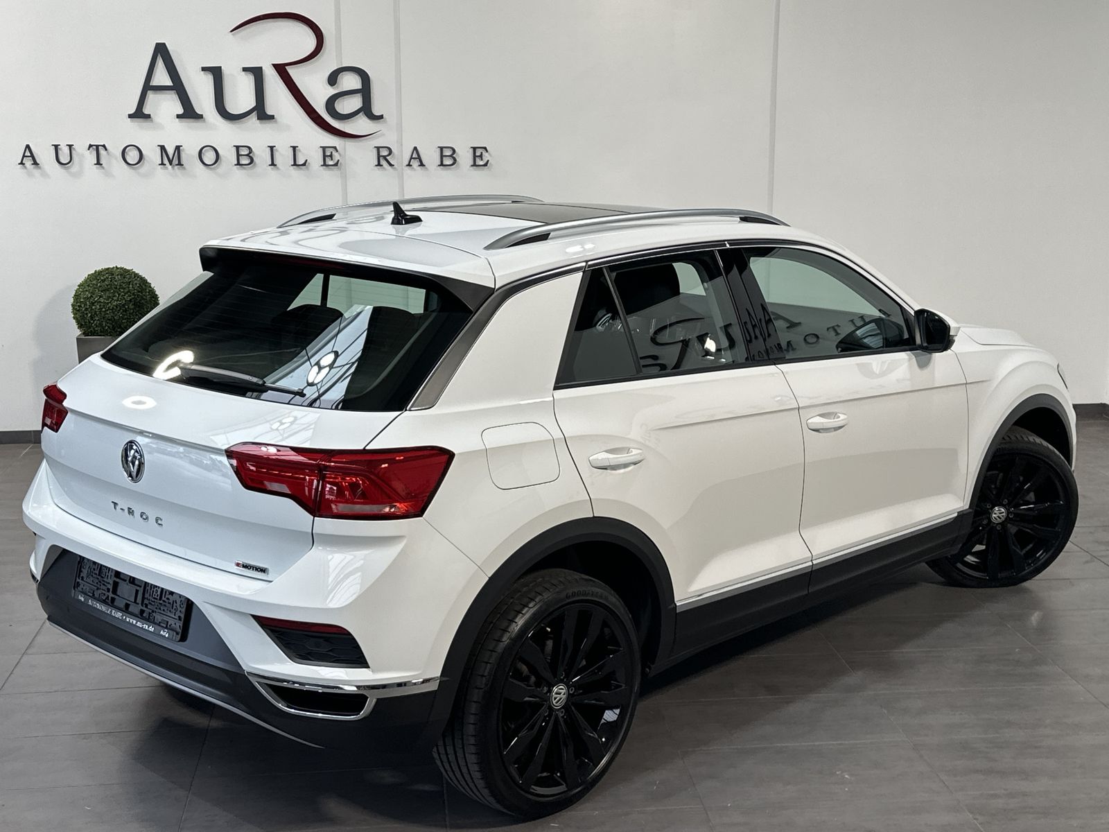 Volkswagen T-Roc 2.0 TDI DSG 4Motion Style - Samsaru's Car Outlet