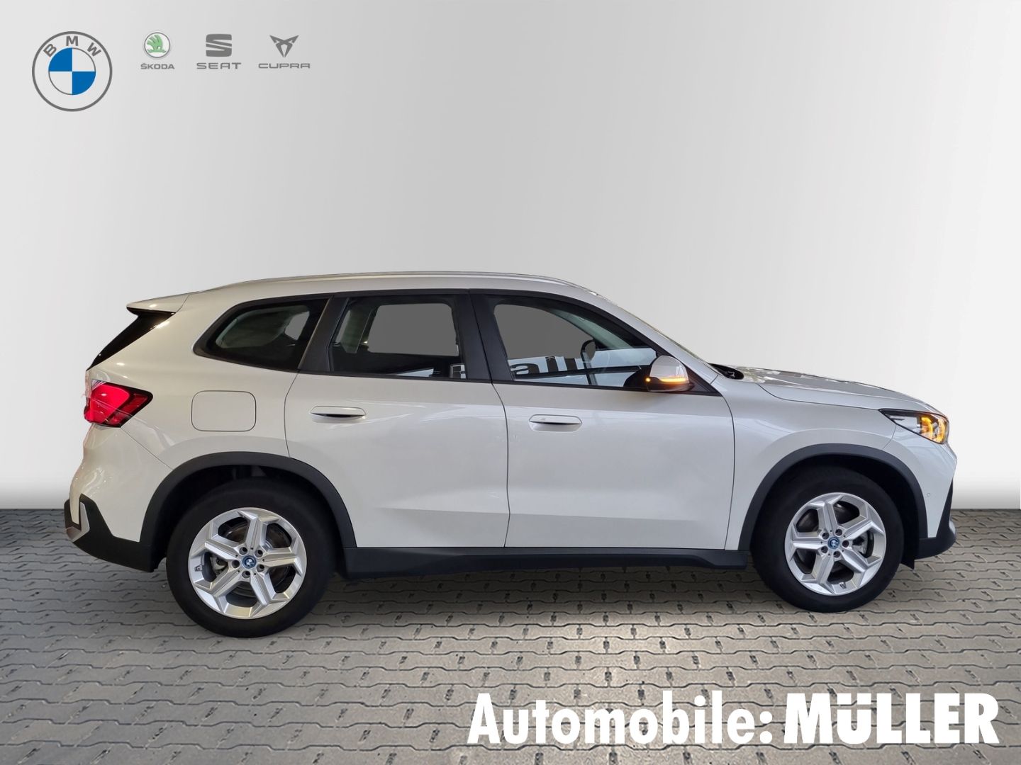 BMW X1 25e - Samsaru's Car Outlet