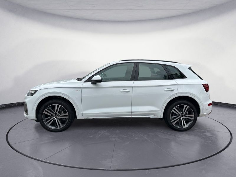 Audi Q5 40 TDI quattro S-line - Samsaru's Car Outlet