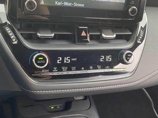 Toyota Corolla 1.8 Hybrid e-CVT Dynamic Plus - Samsaru's Car Outlet