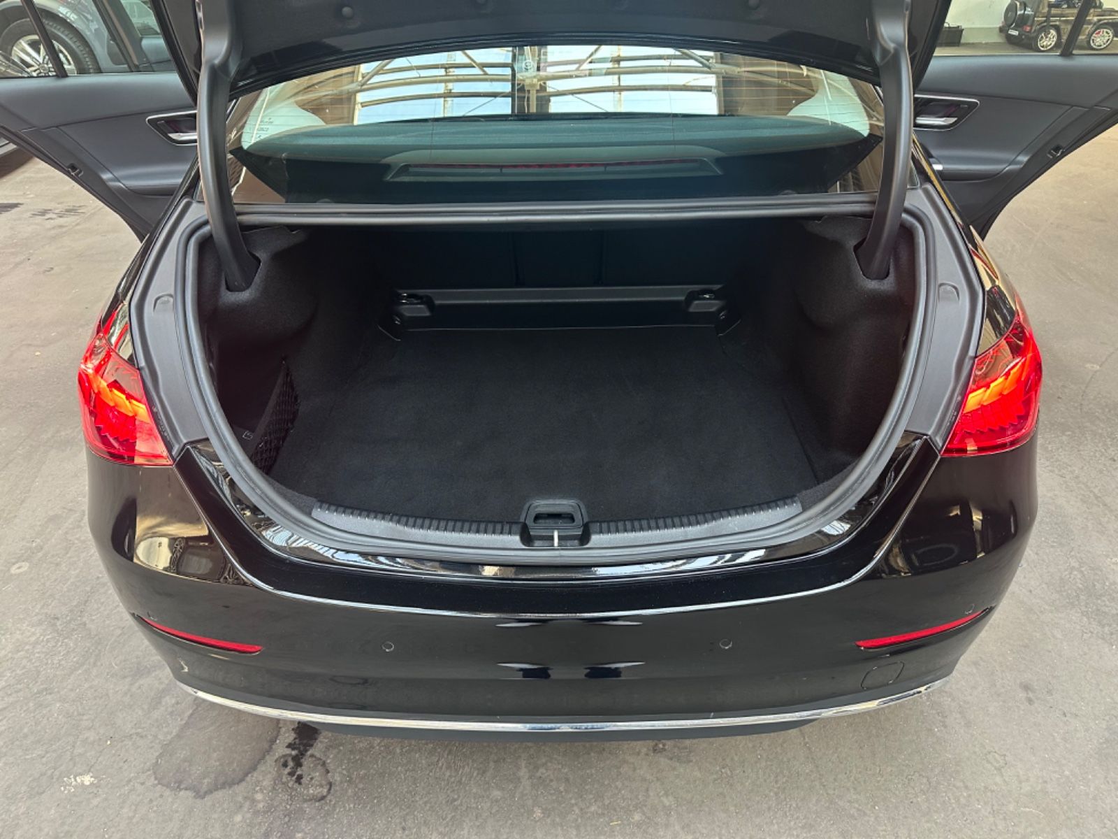 Mercedes-Benz C-200 AVANTGARDE - Samsaru's Car Outlet