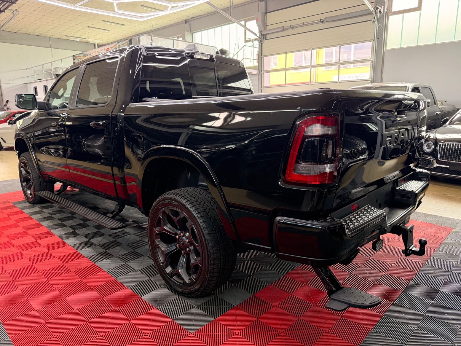 Dodge RAM 1500 5.7 4X4 LIMITED Night LPG Pano Head-Up