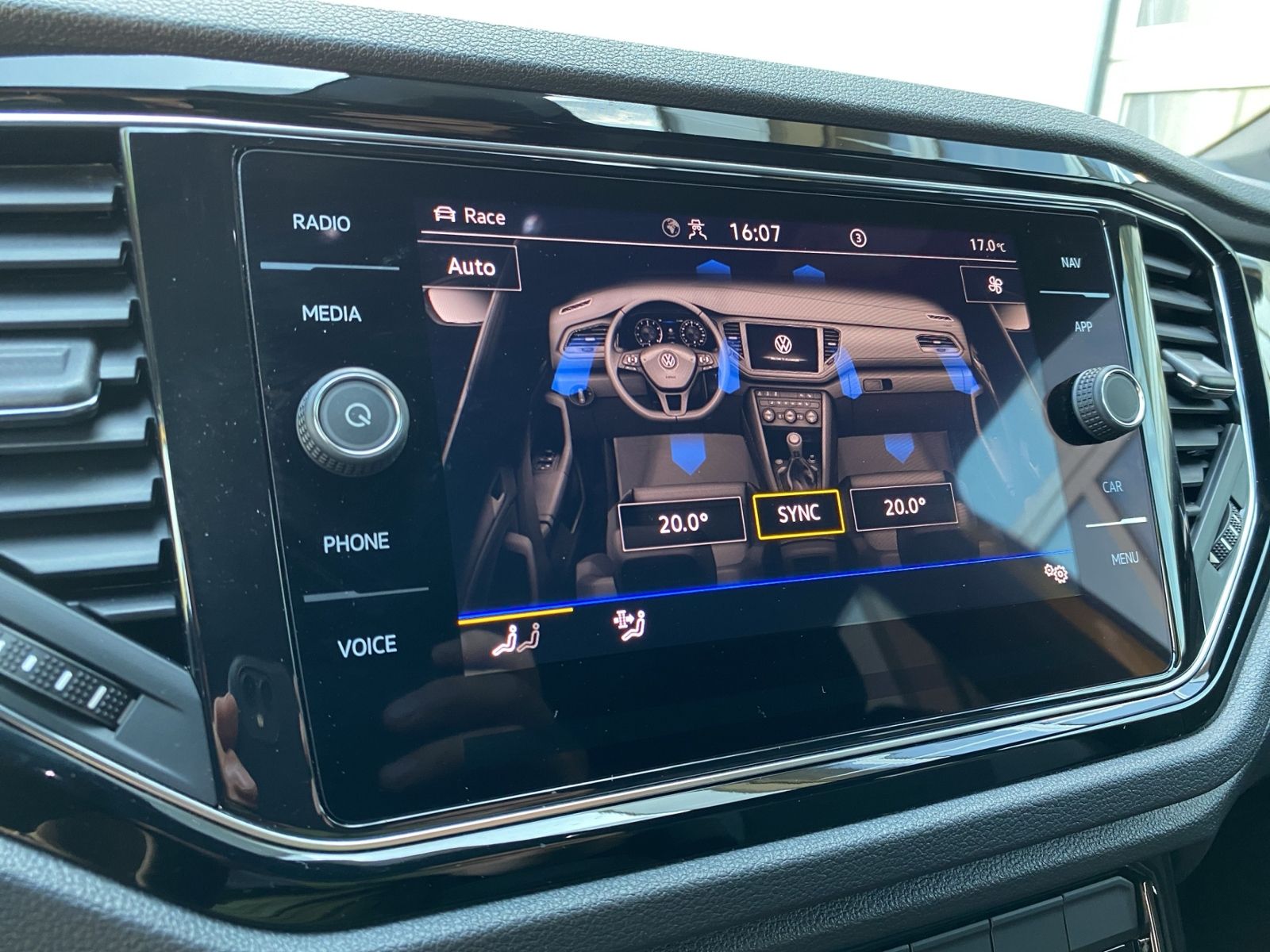 Volkswagen T-Roc R 2.0 TSI OPF 4Motion - Samsaru's Car Outlet