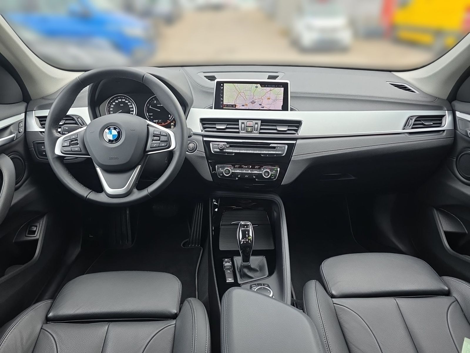 BMW X1 xDrive18d M-Le - Samsaru's Car Outlet