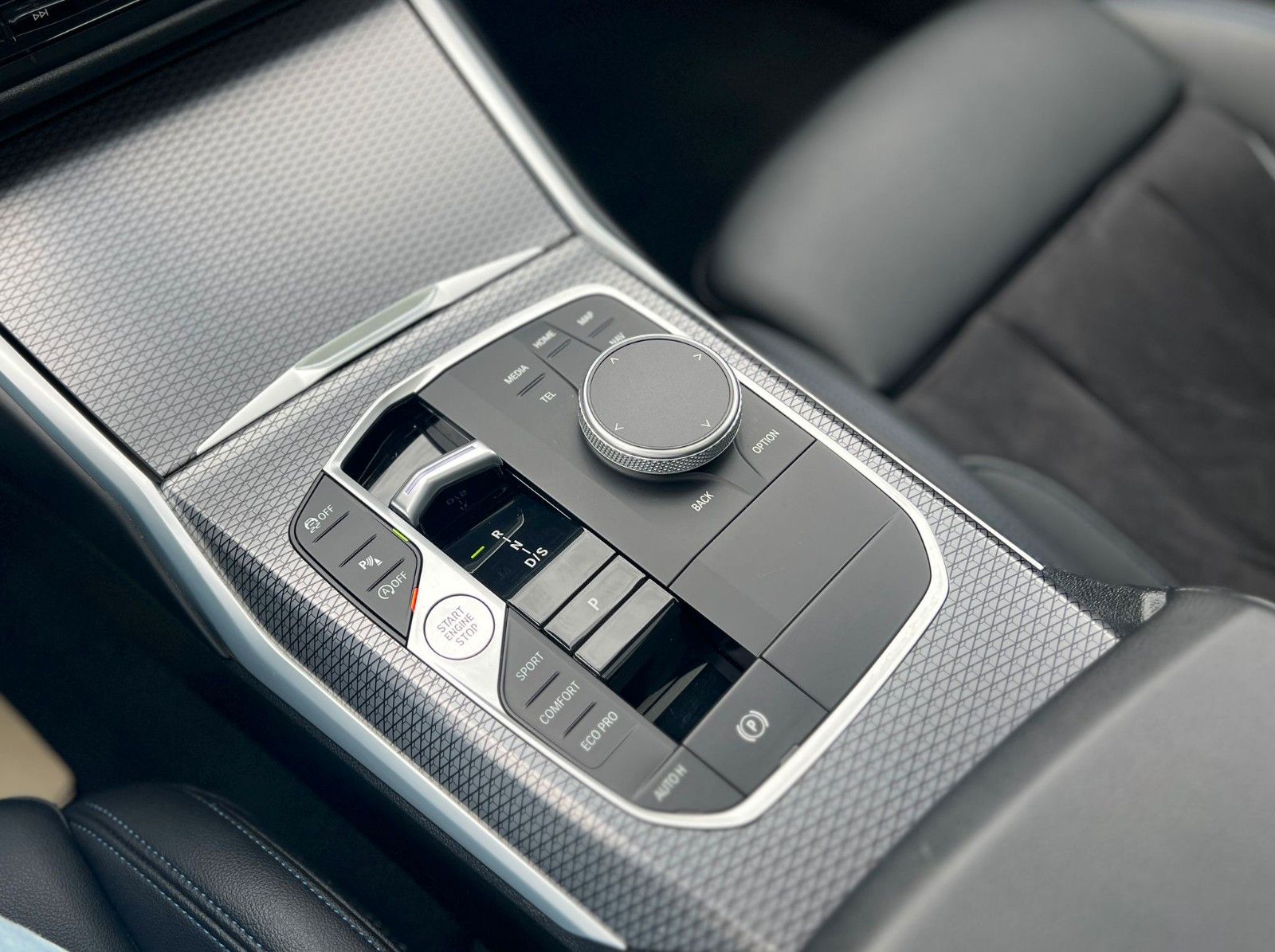 BMW 330i xDRIVE M SPORT - Samsaru's Car Outlet