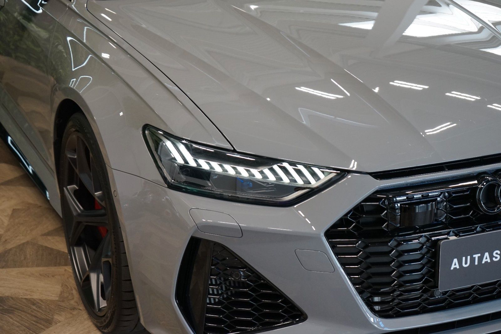 Audi RS6 Performance*AUX.HEAT*PANO*120.331€ NETTO