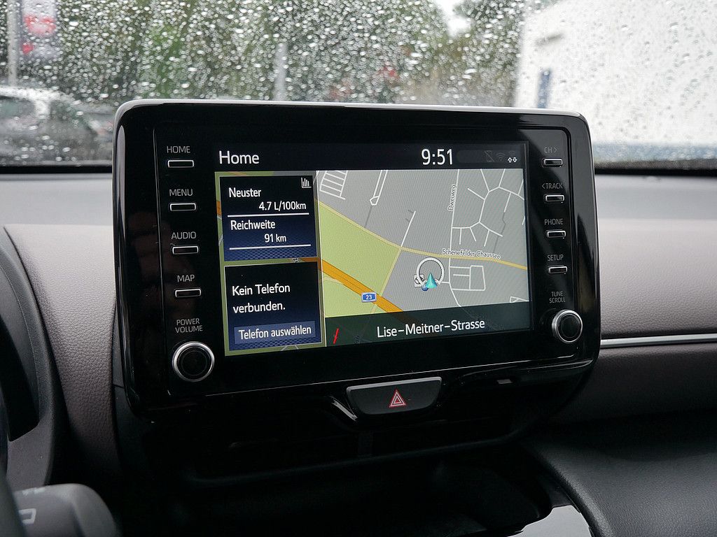 Toyota Yaris Cross 360 Grad SHZ KAMERA NAVI PDC ACC LED