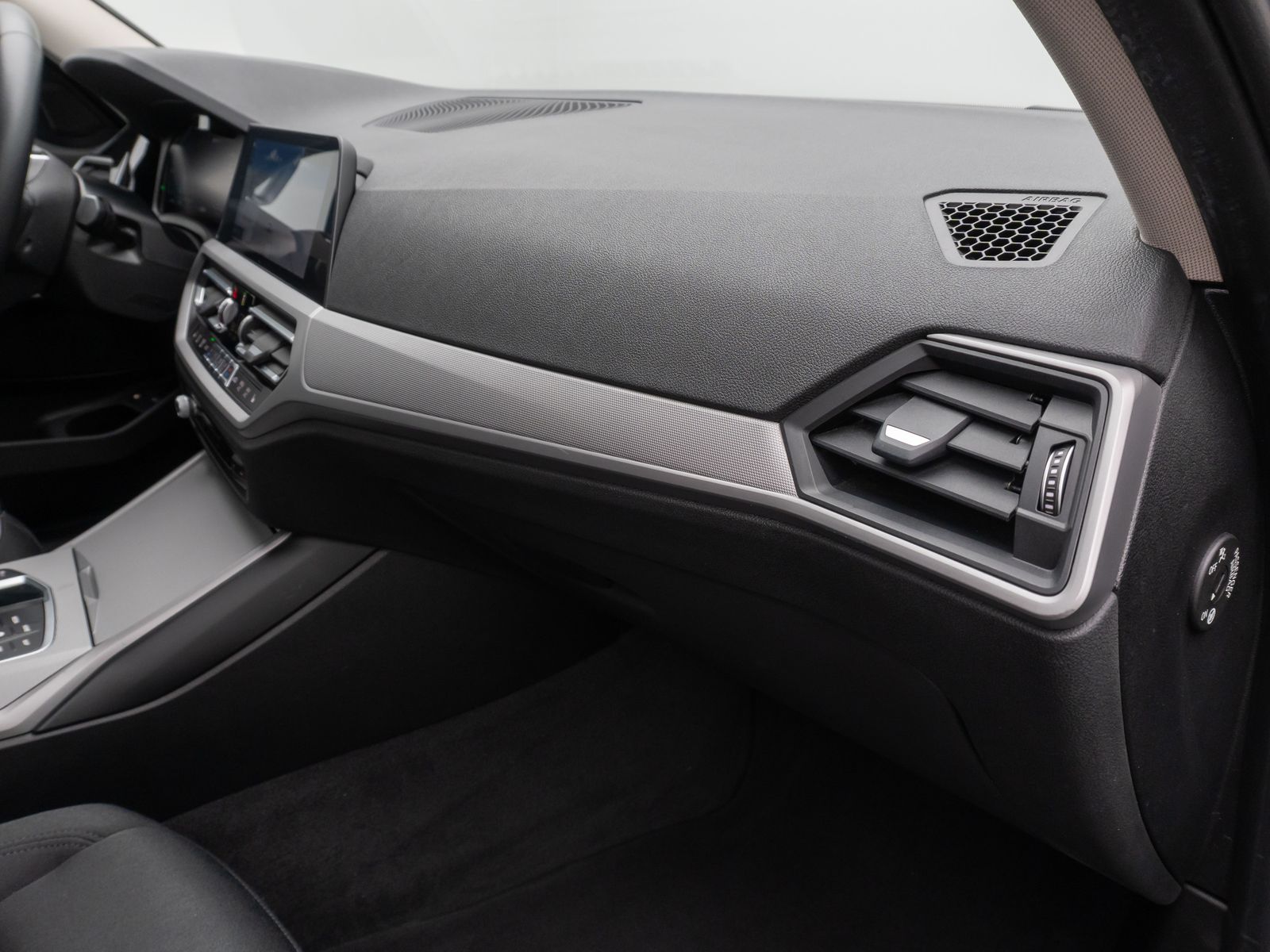 BMW 330e xD - Samsaru's Car Outlet