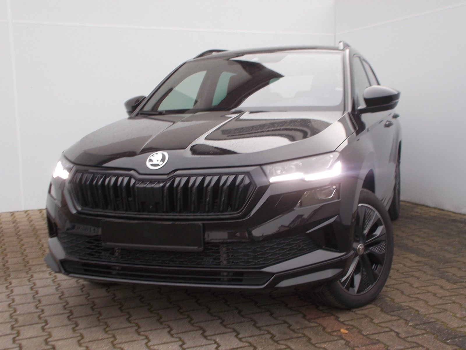 Skoda Karoq  1.5 TSI Sportline * DSG * Navi *AHK *360°