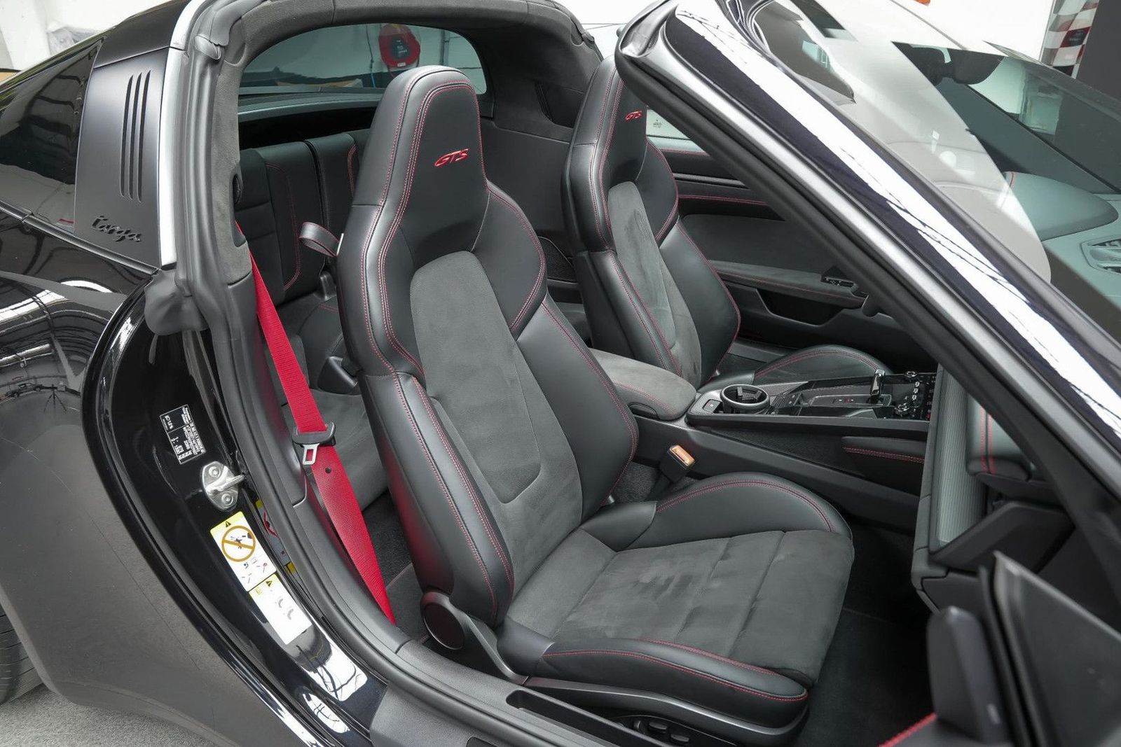 Porsche 992 Targa 4 GTS - Samsaru's Car Outlet