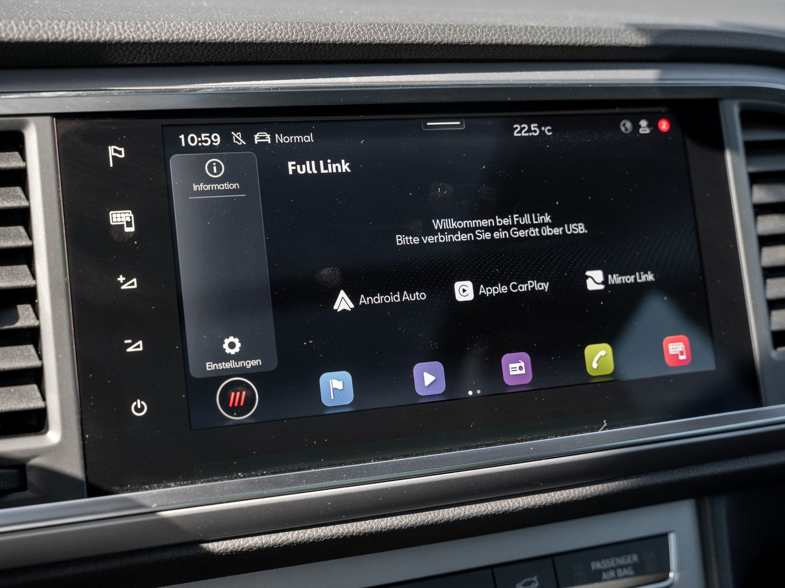 Seat ATECA FR 1.5 TSI DSG AHK Kam. Navi Pano Sportp.