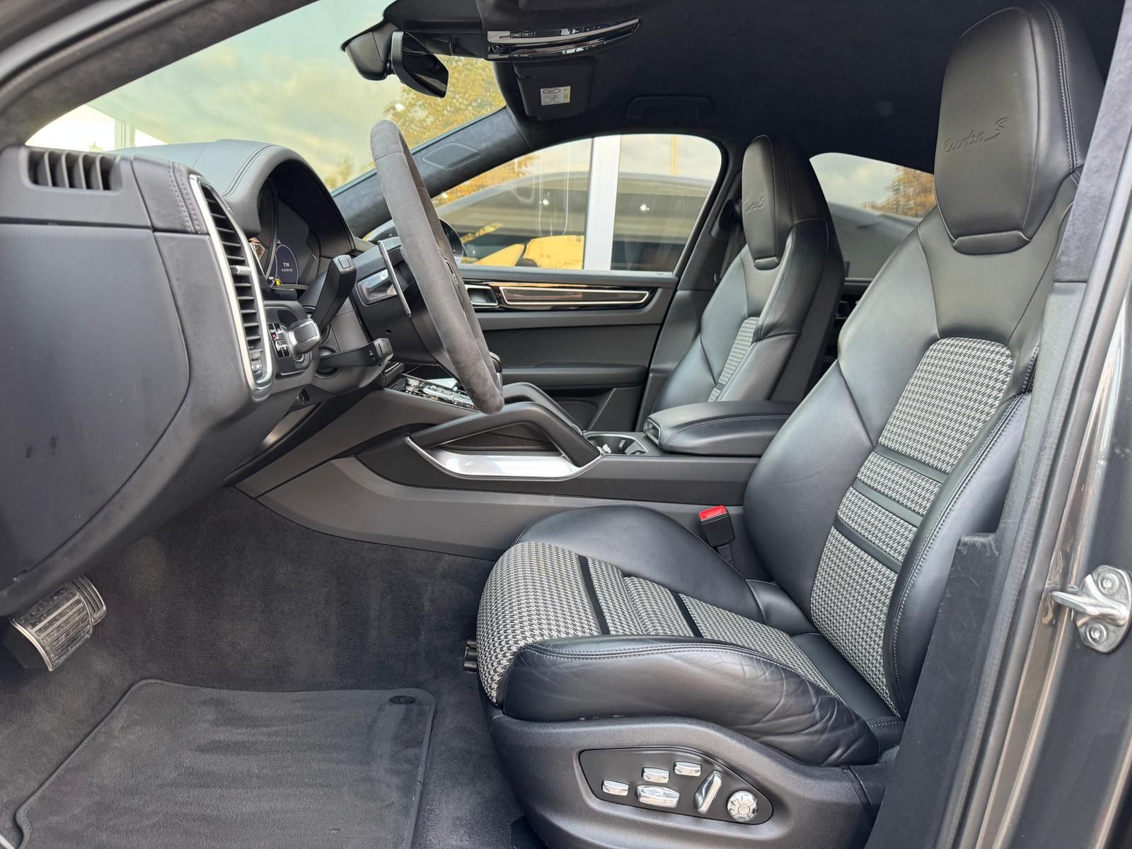 Porsche Cayenne Coupe Turbo S E-Hybrid*MATRIX*BURMESTER*