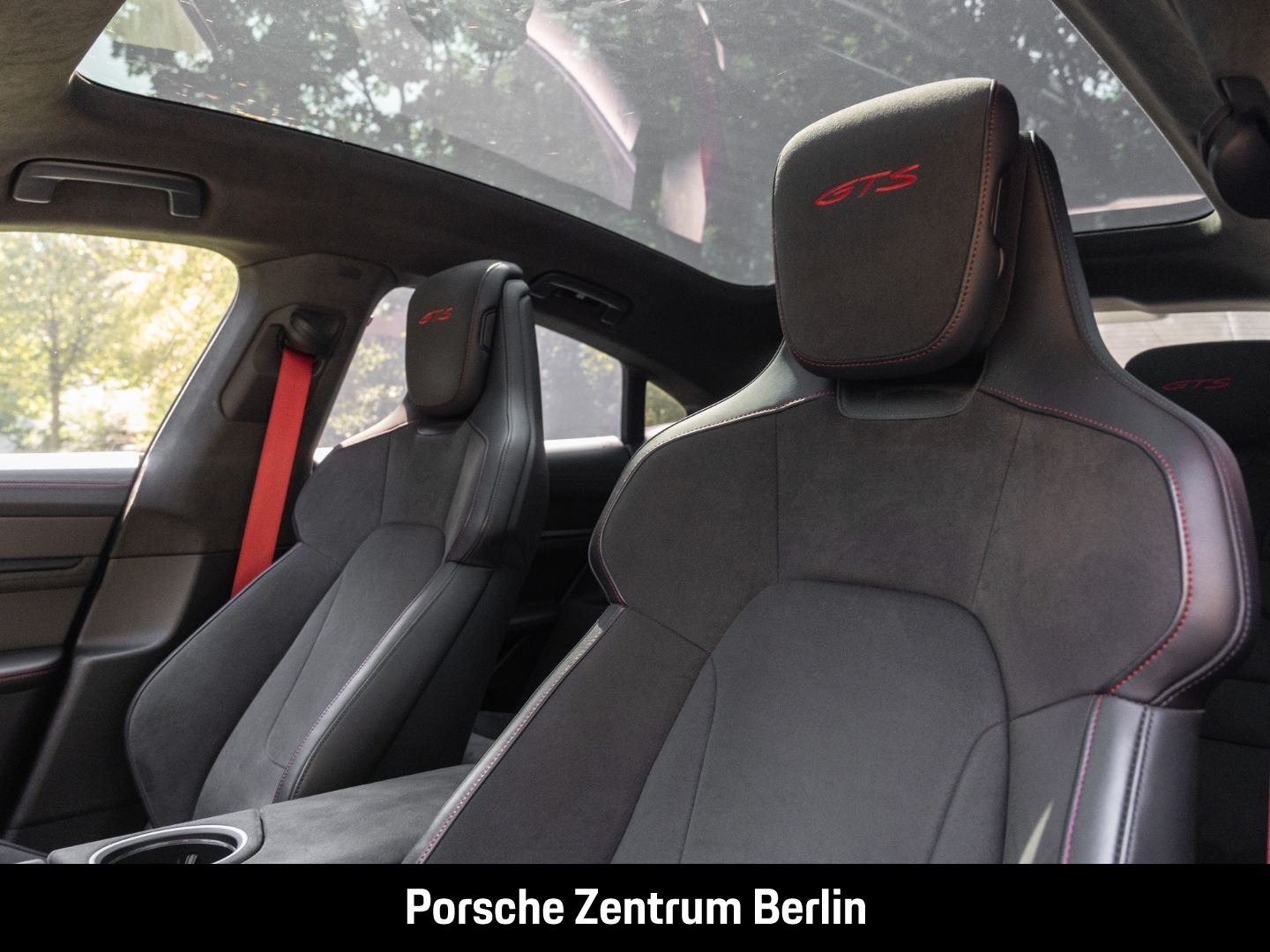 Porsche Taycan GTS HA-Lenkung BOSE 21-Zoll Panoramadach