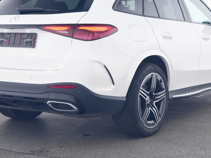 Mercedes-Benz GLC 300 d 4M AMG-Sport/Pano/AHK/Night/Distr/20'
