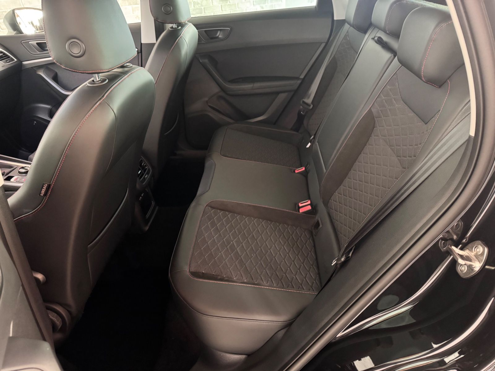 Seat Ateca FR 2.0 TDI /CAM 360°/LED/AHK