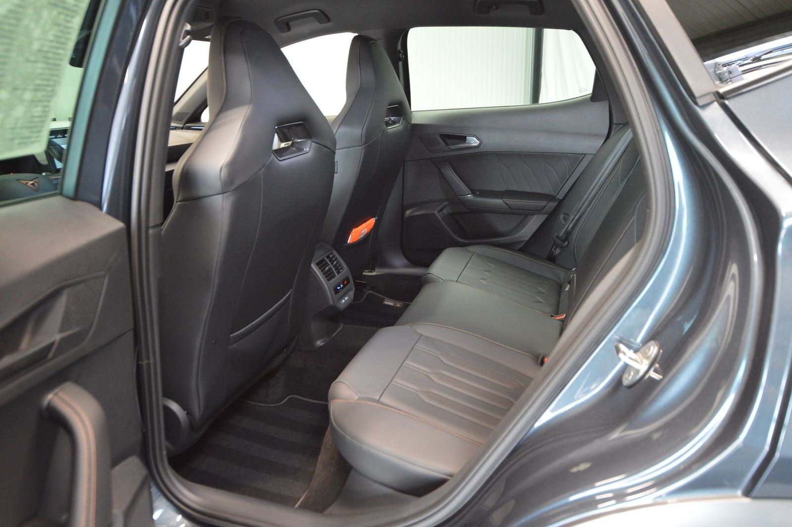 Cupra Formentor VZ 1.4 e-HYBRID - Samsaru's Car Outlet