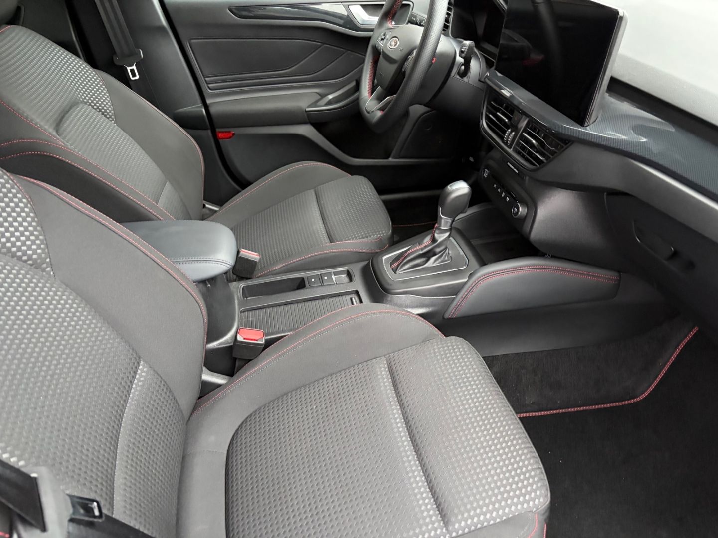 Ford Focus 1.0 EcoBoost Turnier ST-Line X Head-Up AHK