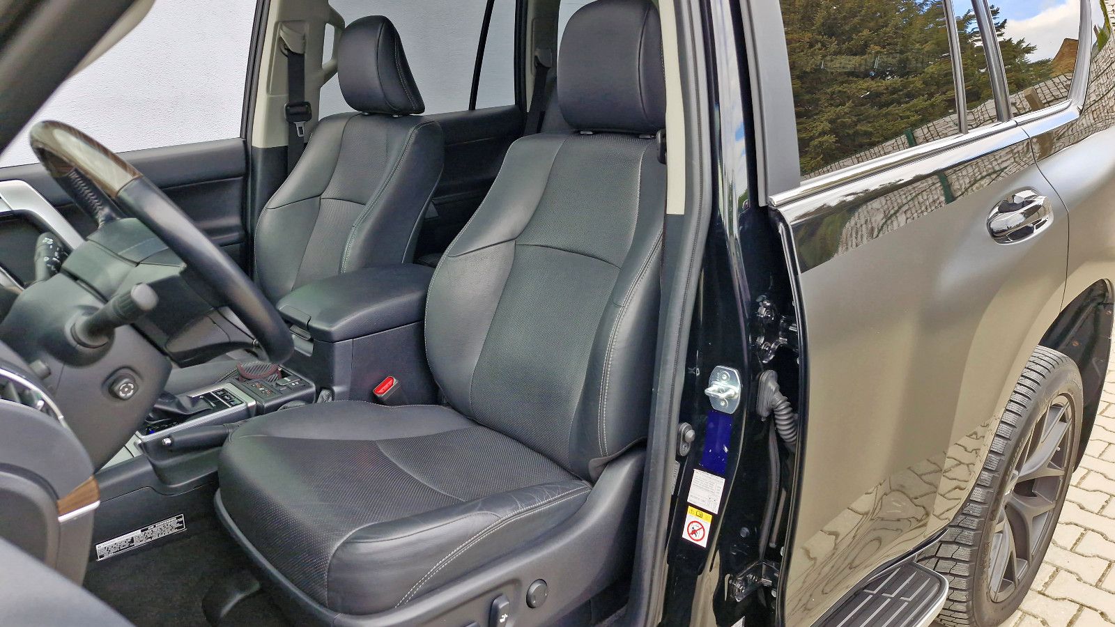 Toyota Land Cruiser TEC-Edition - AHK / Schiebedach