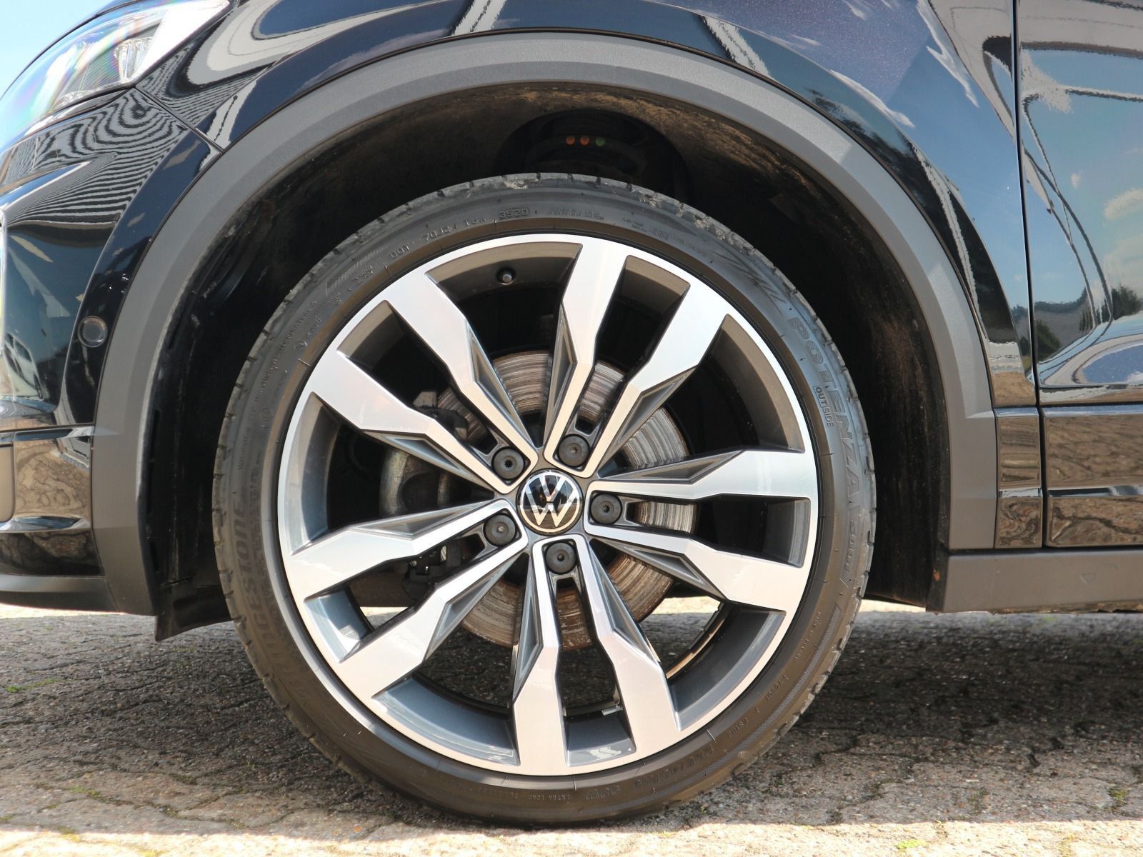 Volkswagen T-Roc R-Line 1.5 TSI DSG - Samsaru's Car Outlet