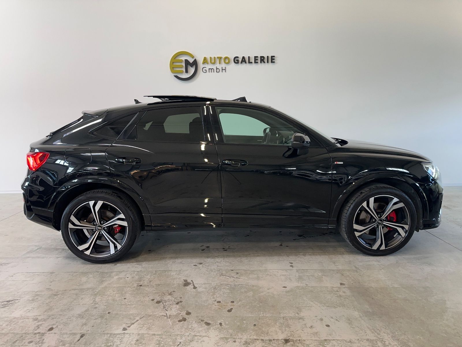Audi Q3 Sportback 40 TFSI quattro S line - Samsaru's Car Outlet