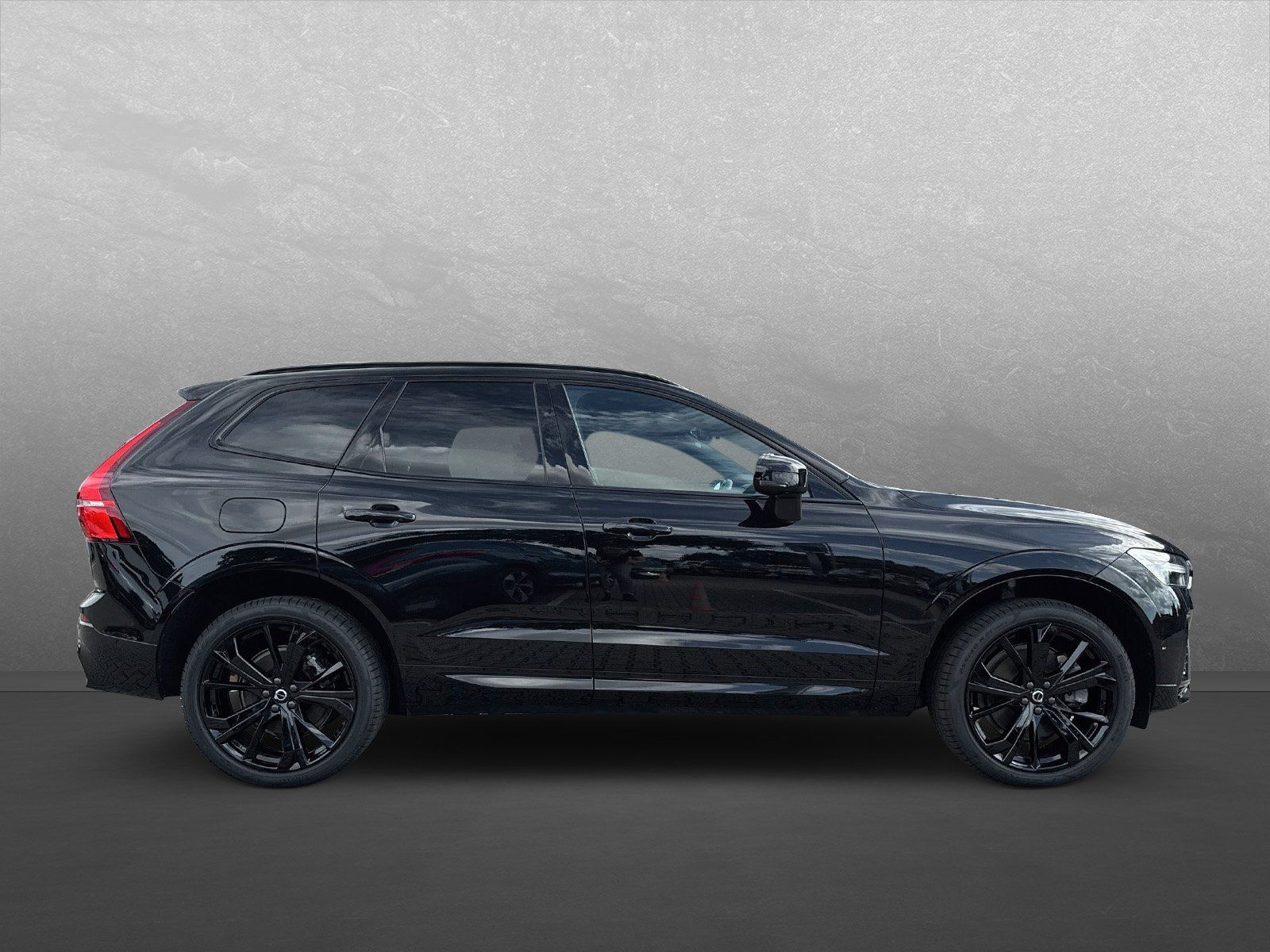 Volvo XC60 Black Edition Plus, T6 AWD Plug-in+ AHK