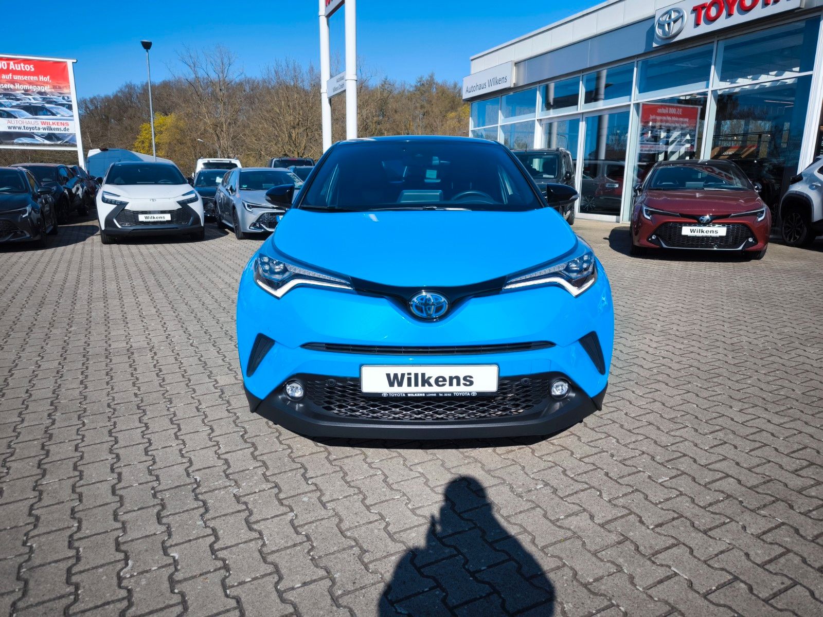Toyota C-HR Hybrid Style Selection - Samsaru's Car Outlet