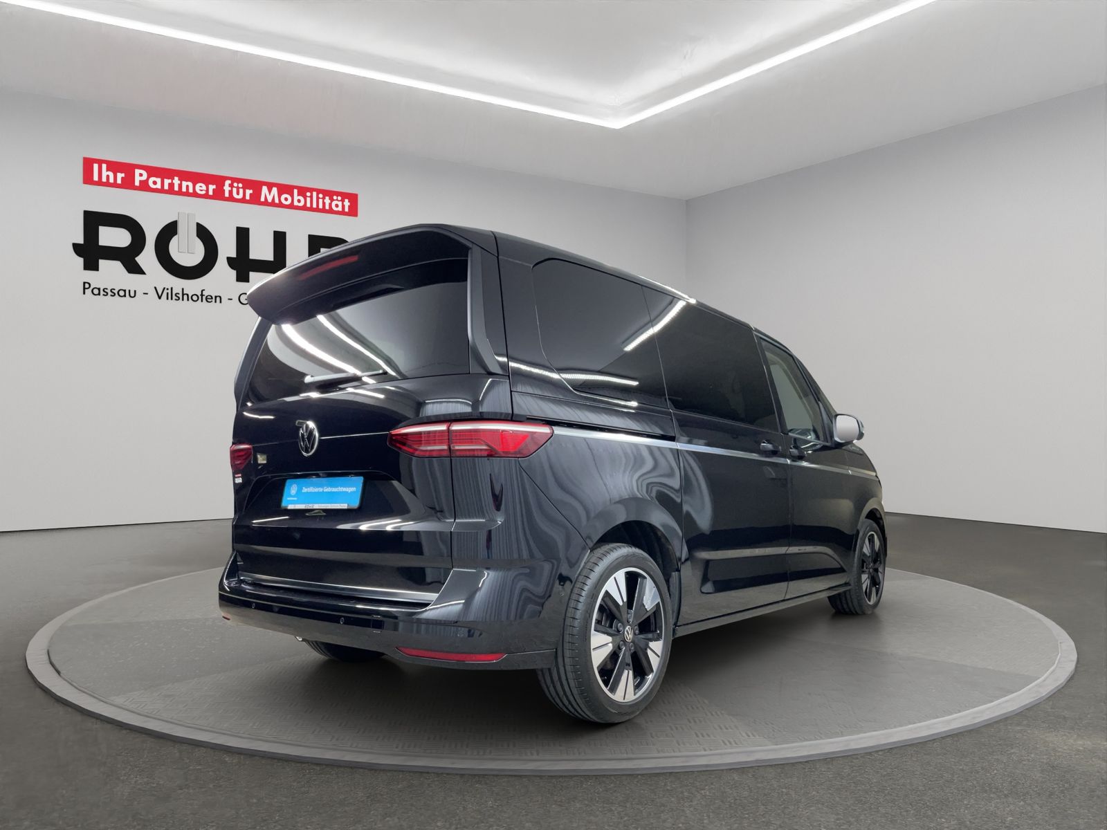 Volkswagen T7 Multivan Style - Samsaru's Car Outlet