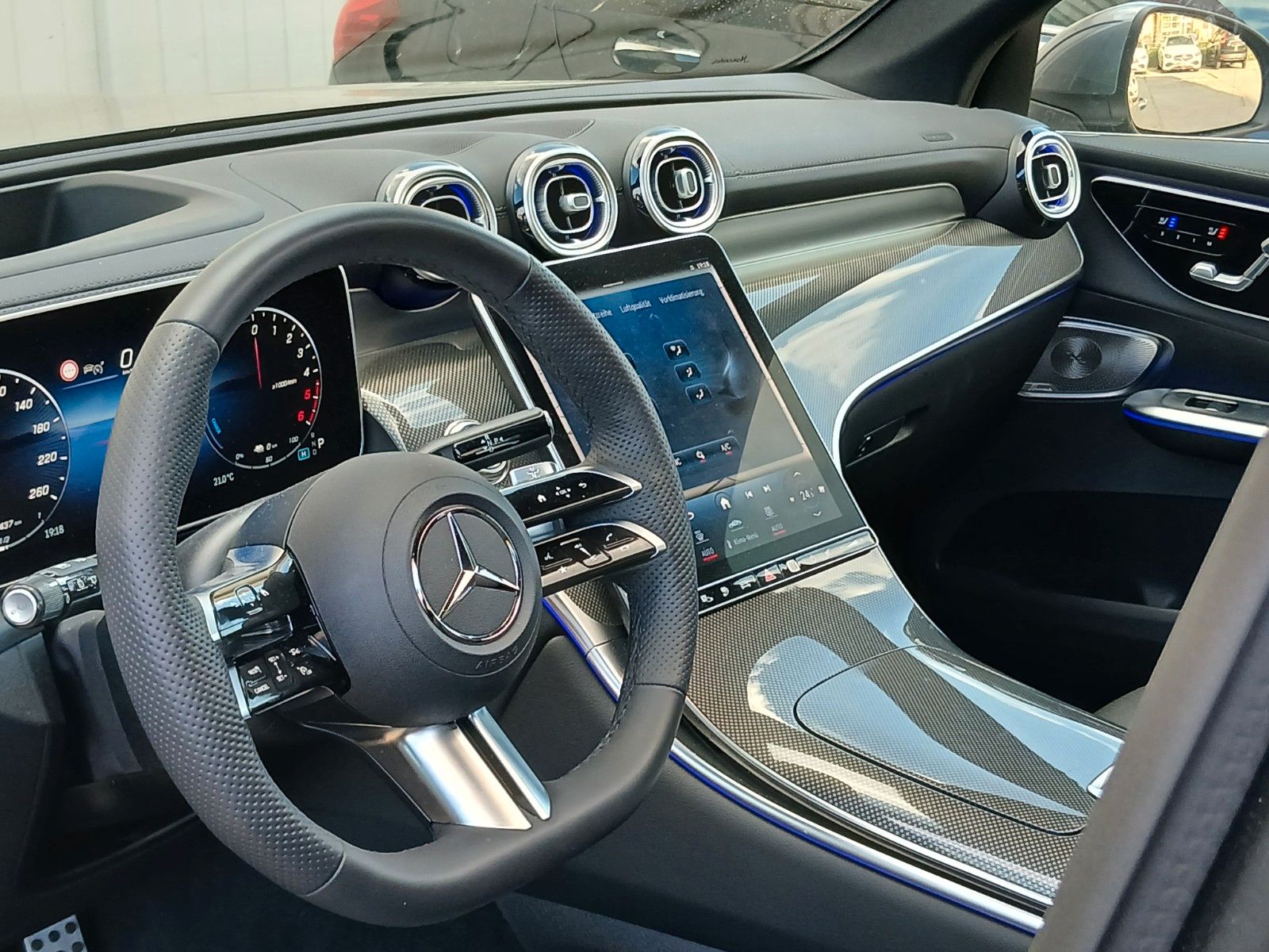 Mercedes-Benz GLC300de AMG Hinterachslenkung+Airmatic+Massage+