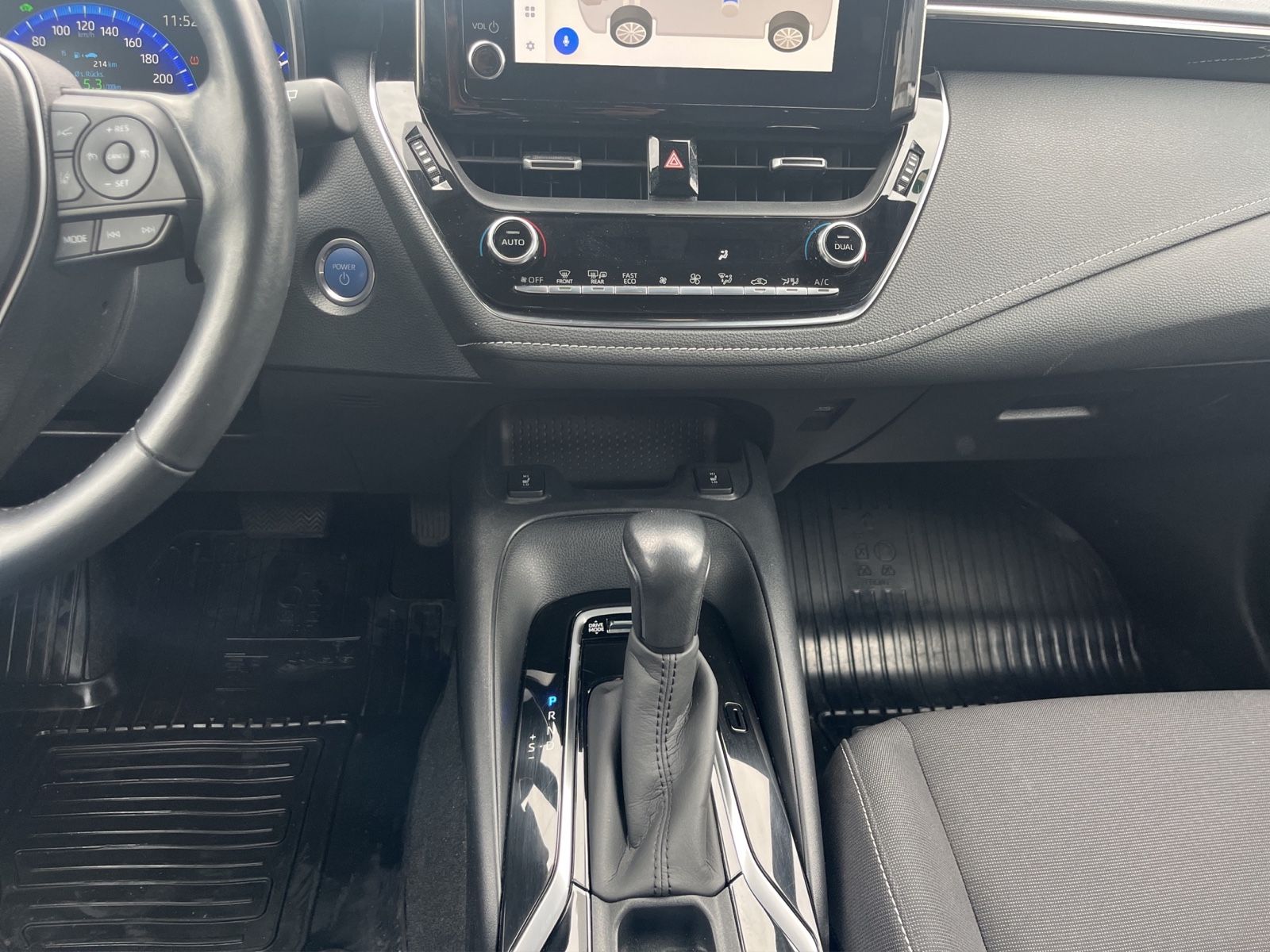 Toyota Corolla Touring / Sports Hybrid - Samsaru's Car Outlet