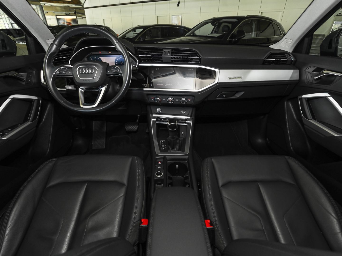 Audi Q3 40 TDI quattro advanced - Samsaru's Car Outlet