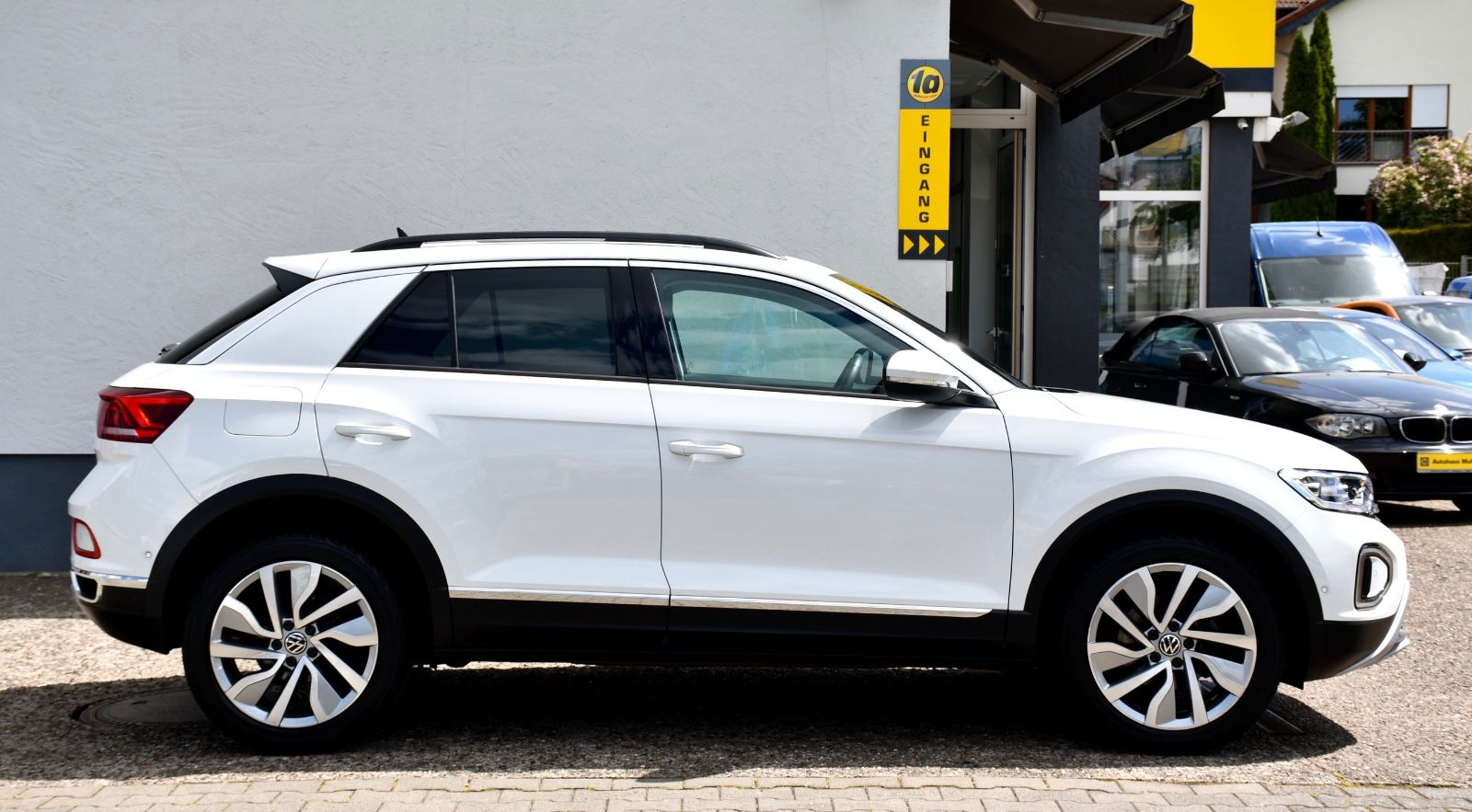 Volkswagen T-Roc Style - Samsaru's Car Outlet